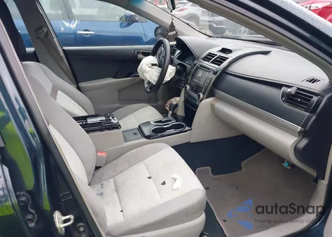 2014 Toyota Camry Le z USA, uszkodzony, nr VIN 4T1BF1FK6EU381693